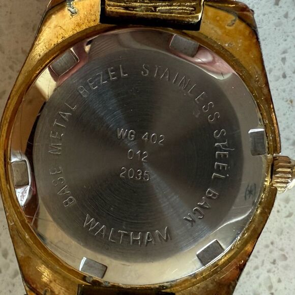 Vintage Waltham Diamond Nugget Watch Gold Tone Stainless Steel new battery - Picture 4 of 11